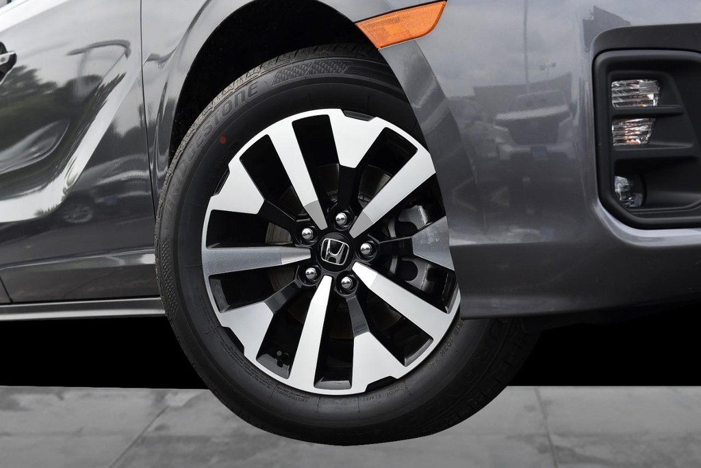 Honda Odyssey Vehicle Image 03