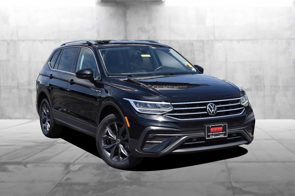 Volkswagen Tiguan Vehicle Image 02