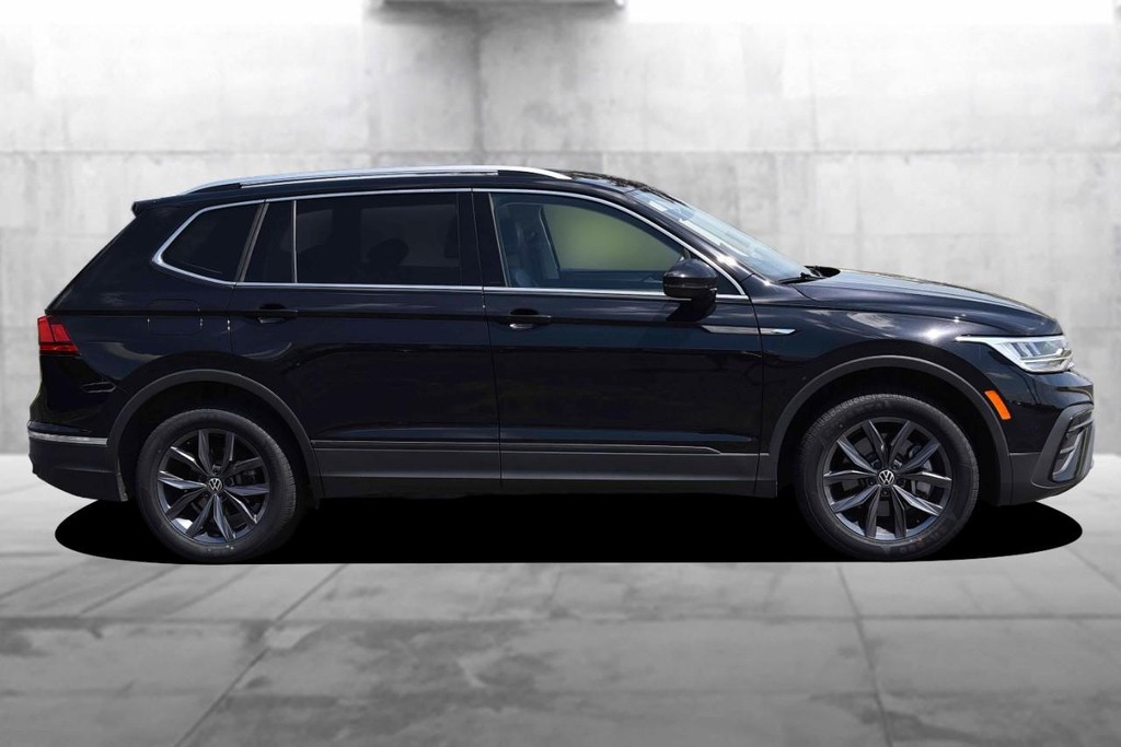 Volkswagen Tiguan Vehicle Image 05
