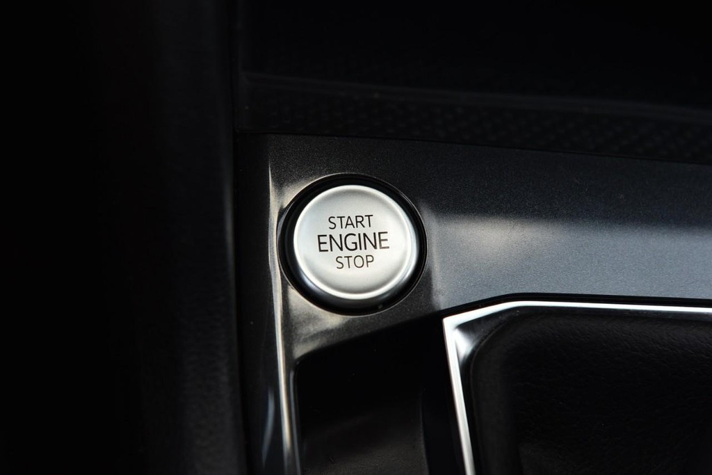 Volkswagen Tiguan Vehicle Image 17