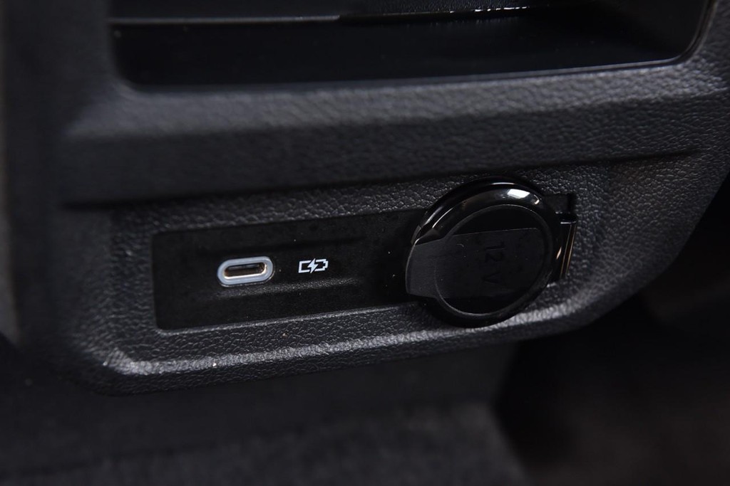 Volkswagen Tiguan Vehicle Image 23
