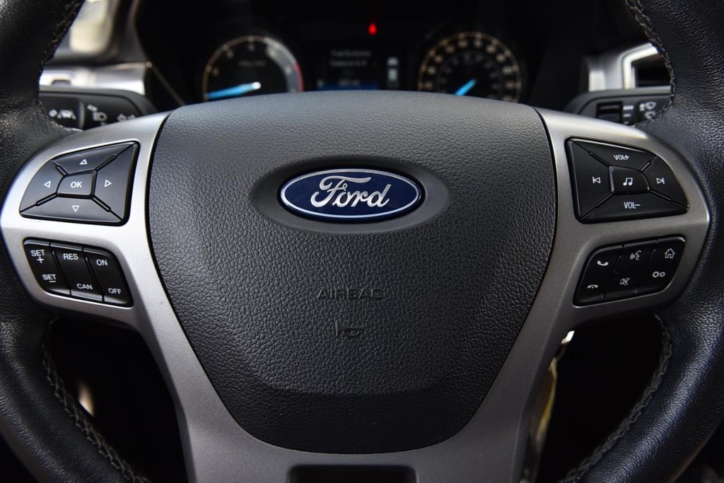 Ford Ranger Vehicle Full-screen Gallery Image 18