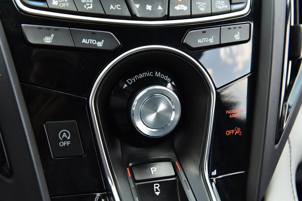 Acura RDX Vehicle Image 17
