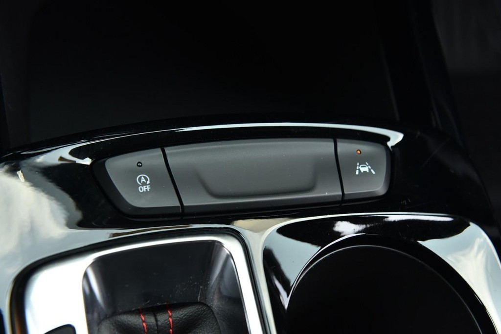 Chevrolet Trax Vehicle Full-screen Gallery Image 15