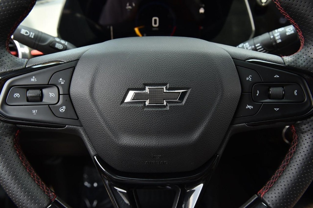 Chevrolet Trax Vehicle Full-screen Gallery Image 17