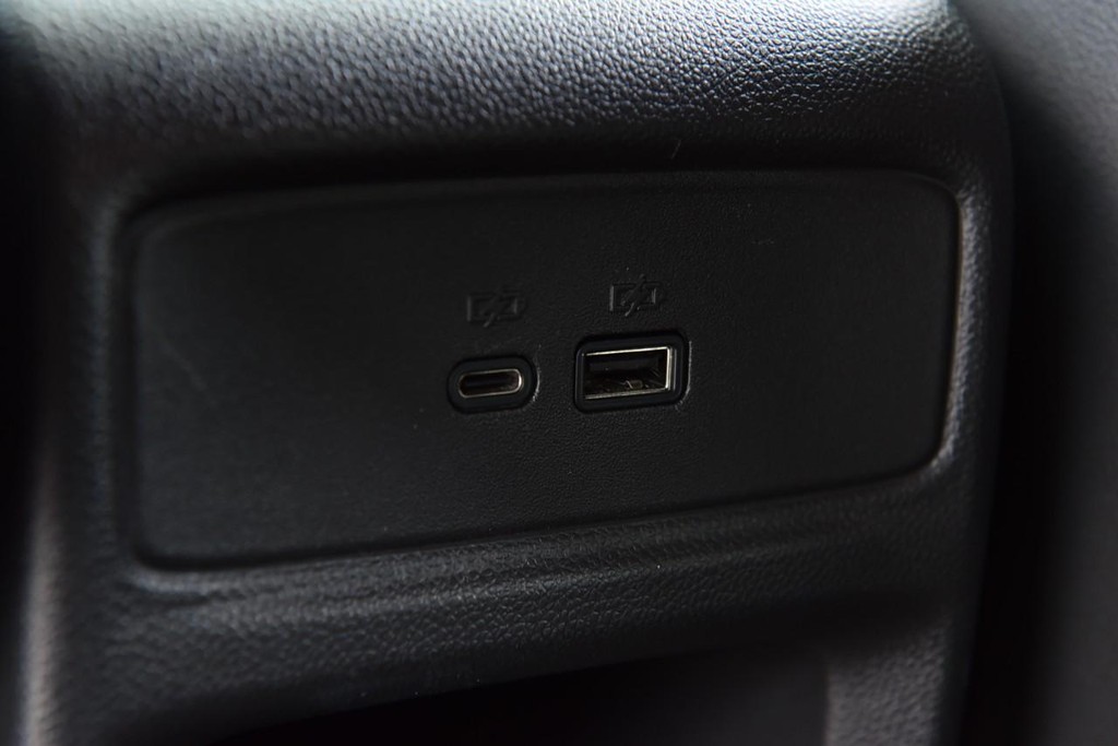 Chevrolet Trax Vehicle Full-screen Gallery Image 21