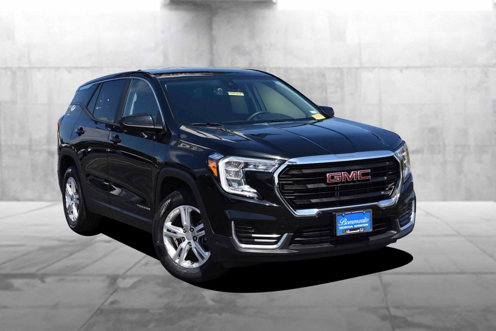 GMC Terrain Vehicle Full-screen Gallery Image 2