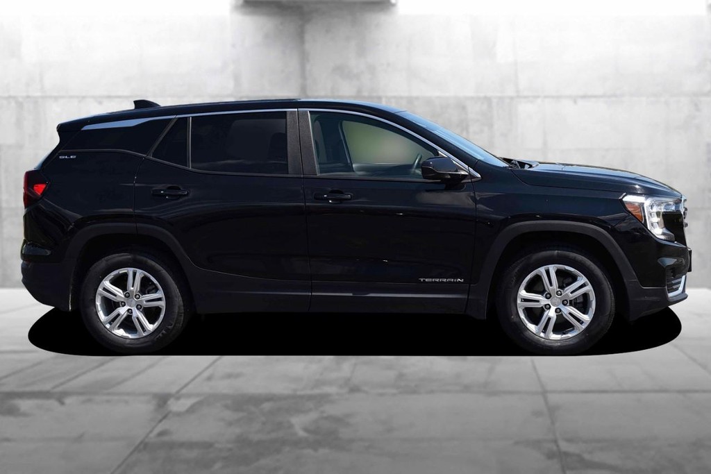 GMC Terrain Vehicle Full-screen Gallery Image 5