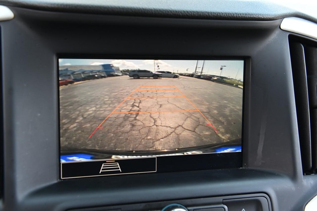 GMC Terrain Vehicle Full-screen Gallery Image 11
