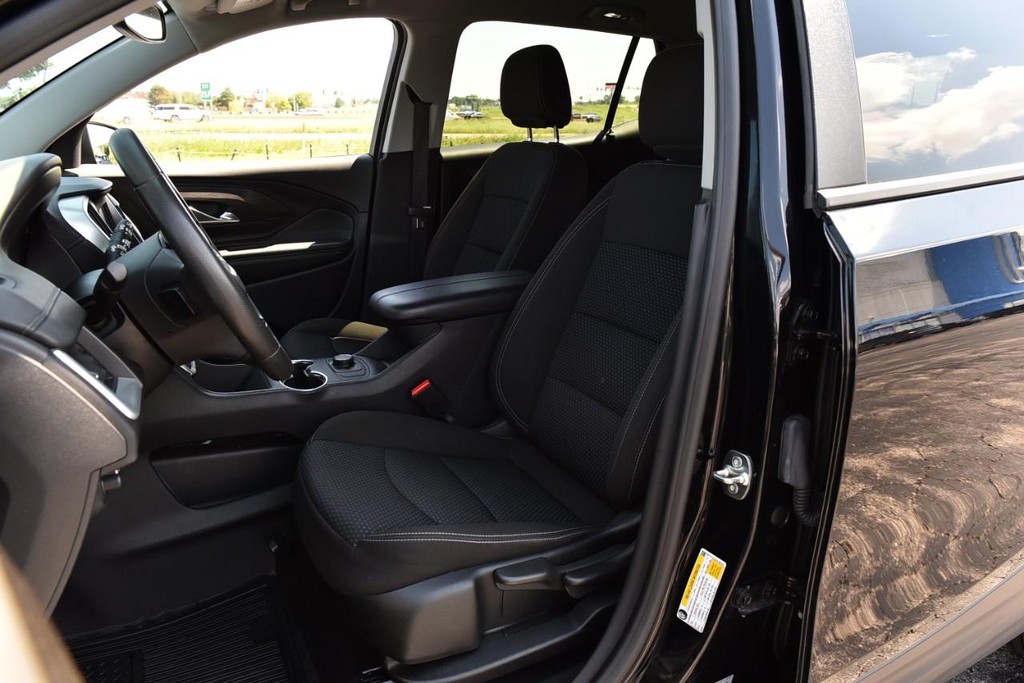 GMC Terrain Vehicle Full-screen Gallery Image 19