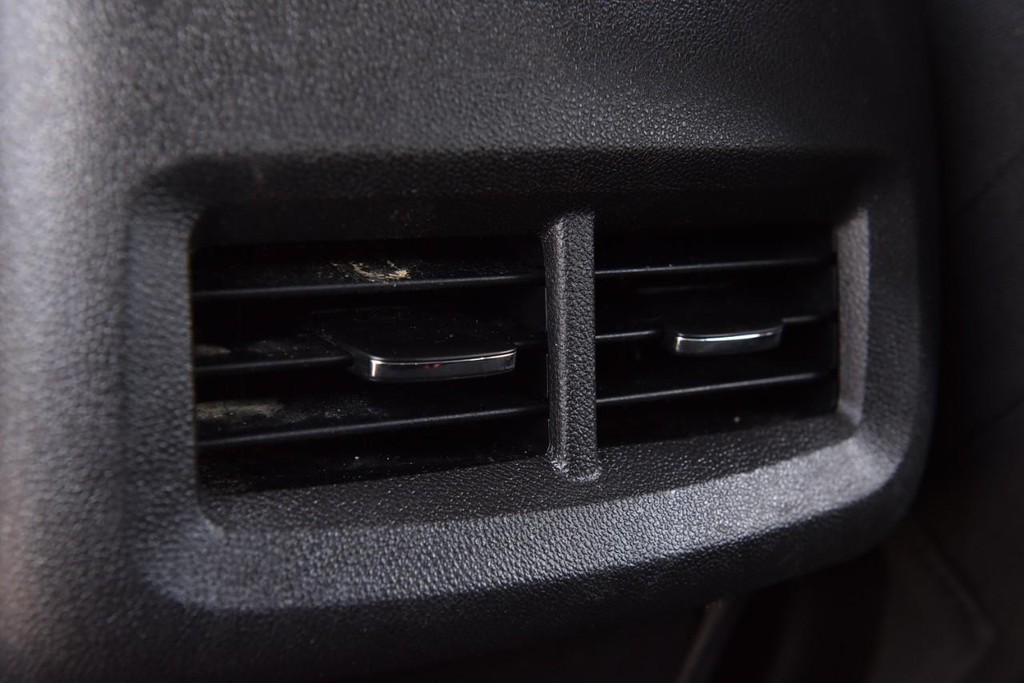 GMC Terrain Vehicle Full-screen Gallery Image 22