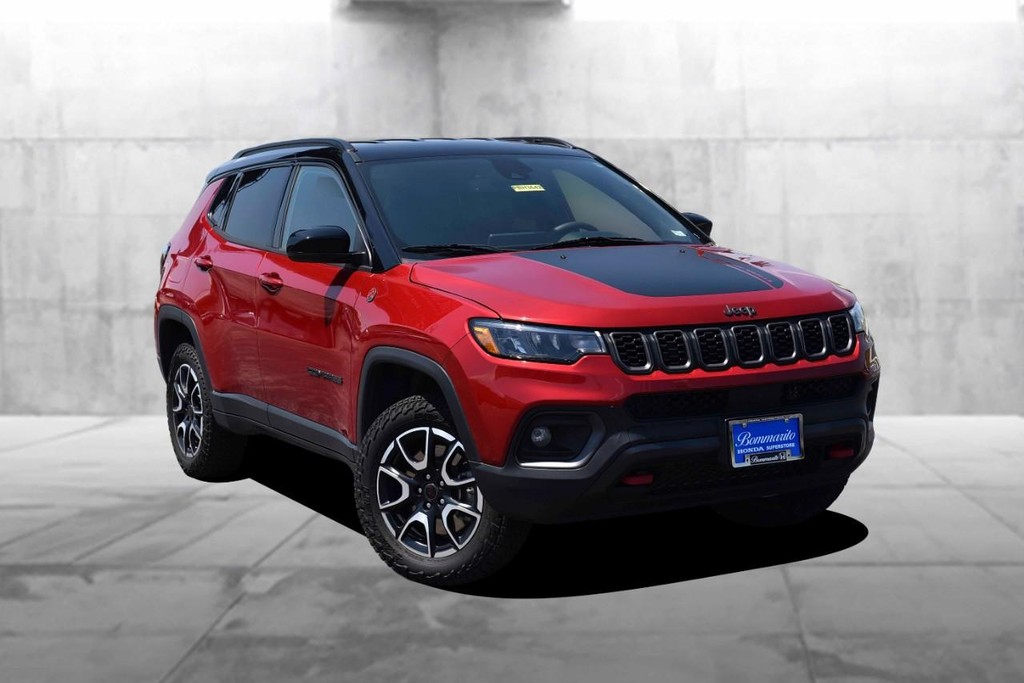 Jeep Compass Vehicle Full-screen Gallery Image 2
