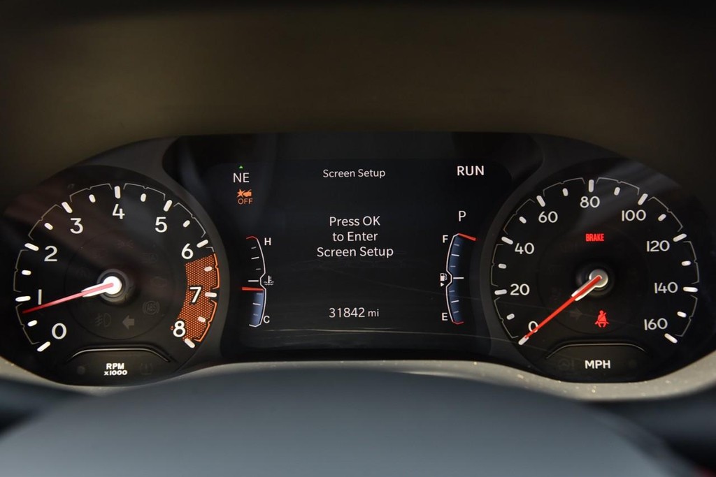 Jeep Compass Vehicle Full-screen Gallery Image 12