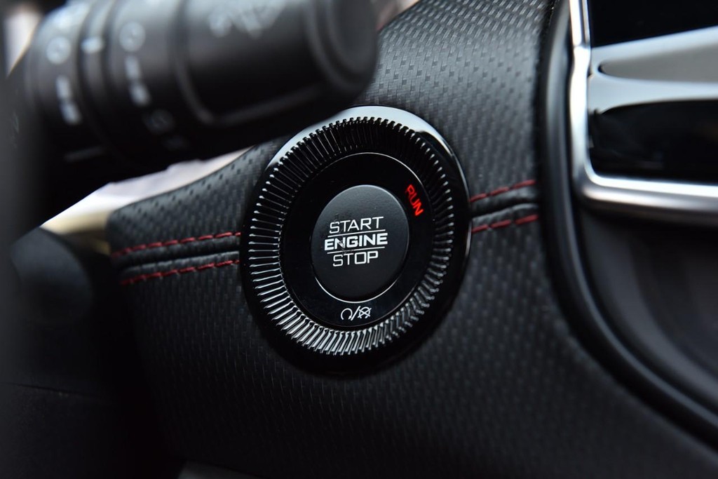 Jeep Compass Vehicle Full-screen Gallery Image 19