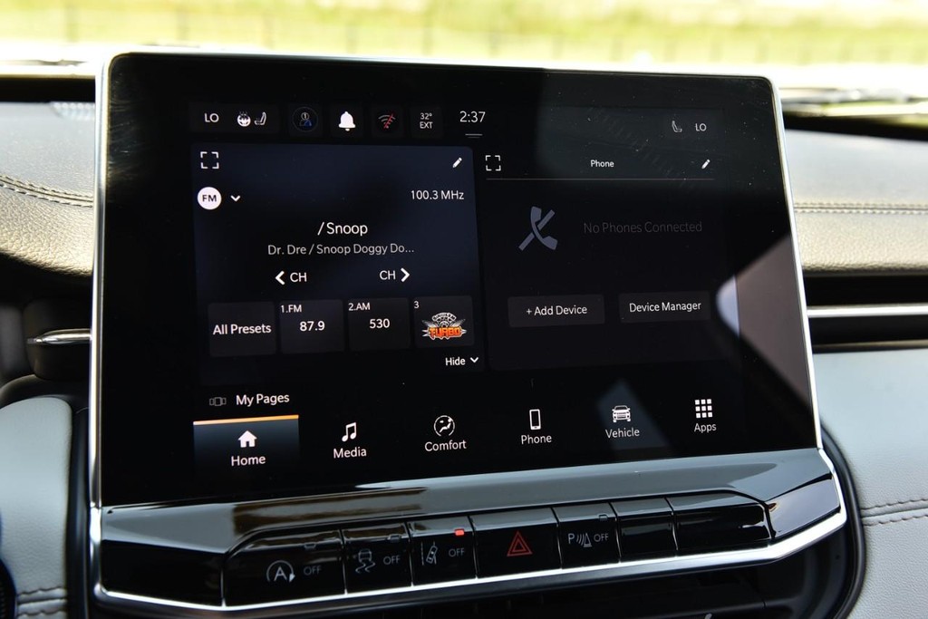 Jeep Compass Vehicle Full-screen Gallery Image 14
