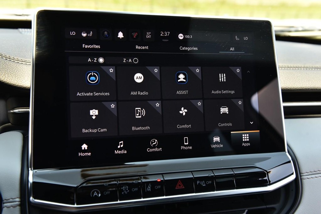 Jeep Compass Vehicle Full-screen Gallery Image 15