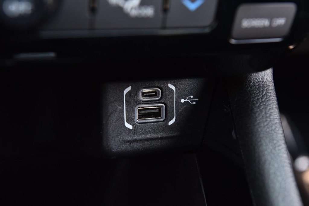 Jeep Compass Vehicle Full-screen Gallery Image 17