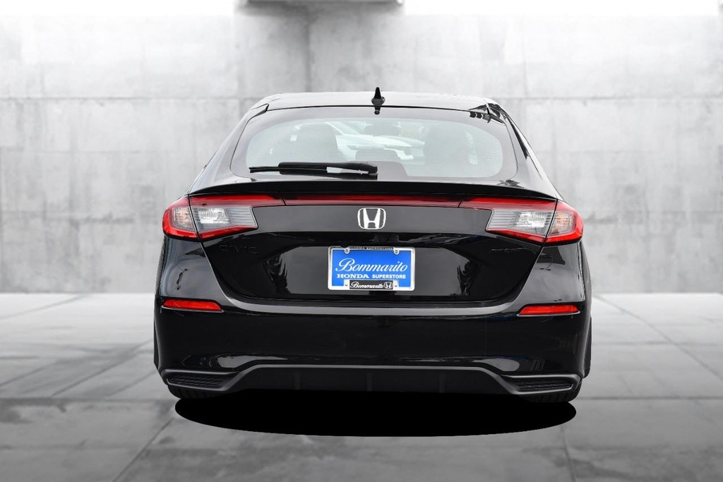 Honda Civic Hatchback Vehicle Image 06