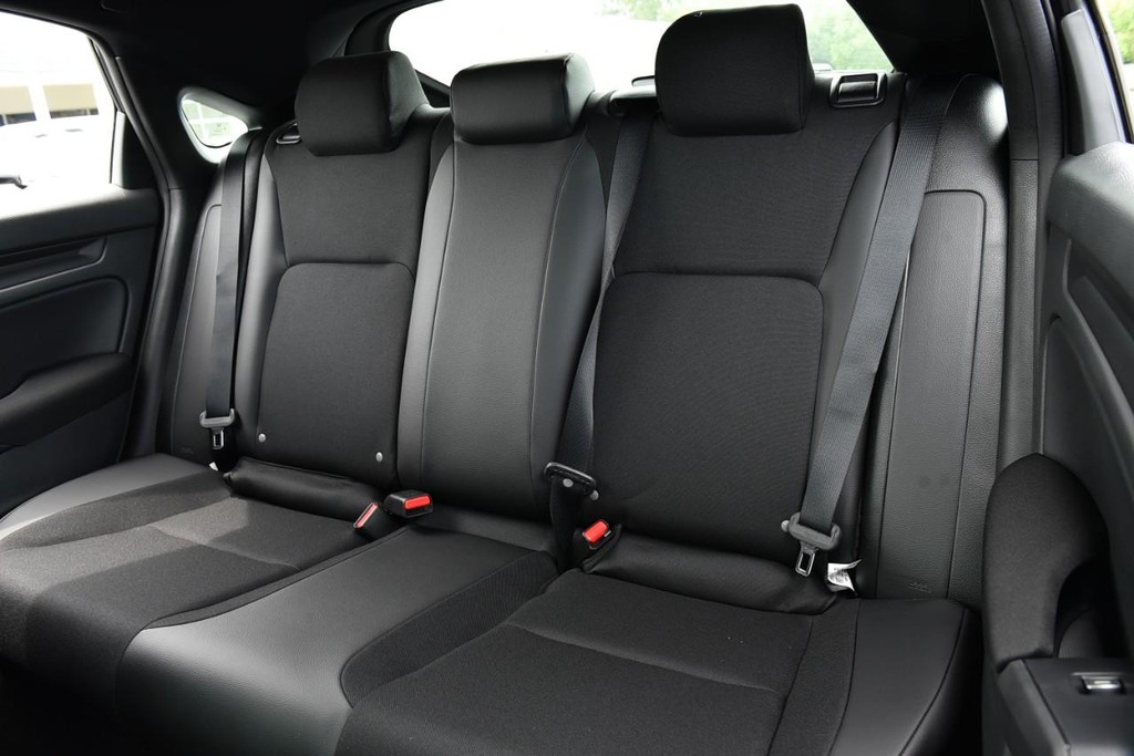 Honda Civic Hatchback Vehicle Image 22