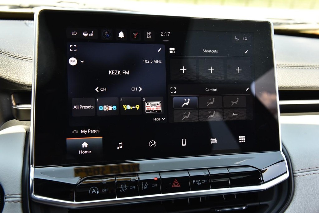 Jeep Compass Vehicle Full-screen Gallery Image 14