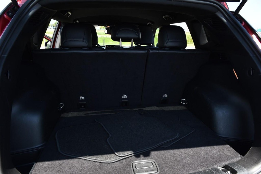 Jeep Compass Vehicle Full-screen Gallery Image 25