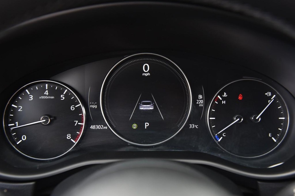 Mazda CX-30 Vehicle Full-screen Gallery Image 11