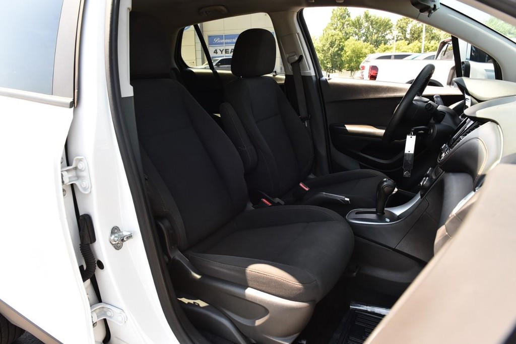 Chevrolet Trax Vehicle Full-screen Gallery Image 17