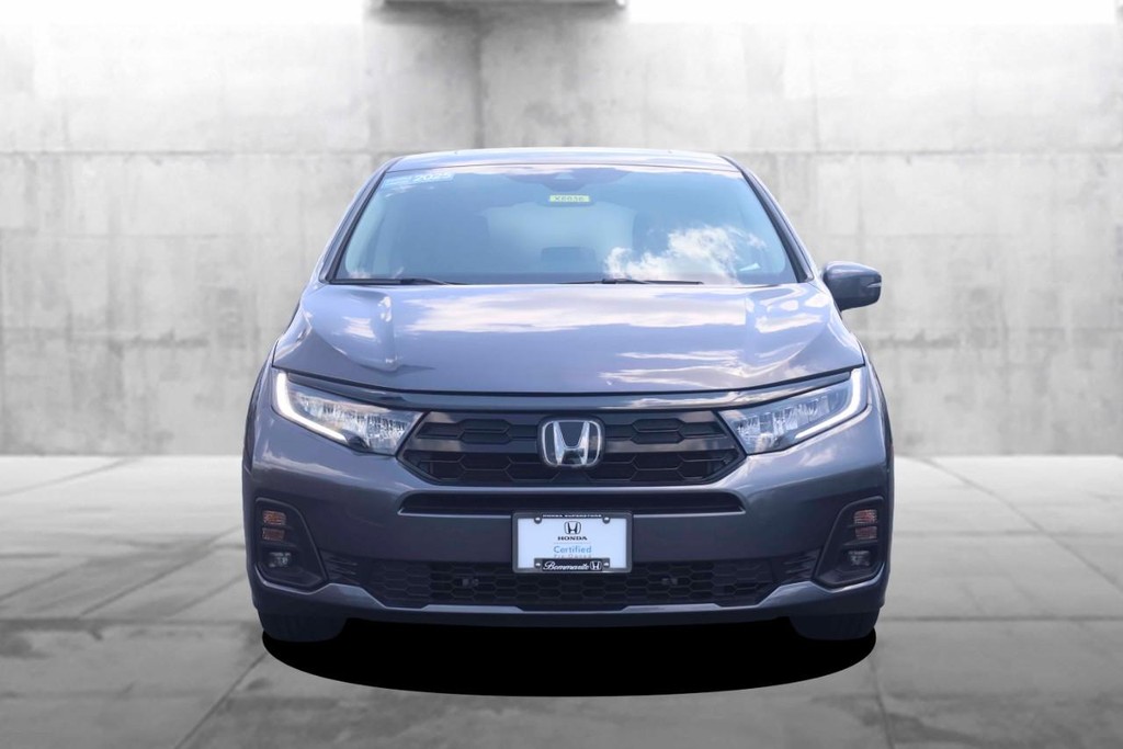 Honda Odyssey Vehicle Full-screen Gallery Image 4
