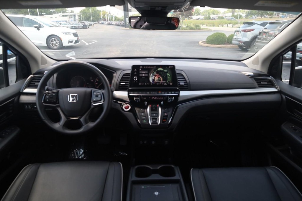 Honda Odyssey Vehicle Full-screen Gallery Image 7