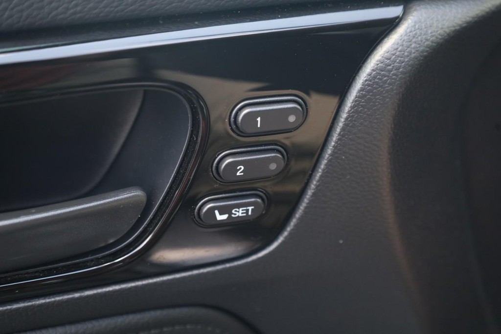 Honda Odyssey Vehicle Full-screen Gallery Image 12