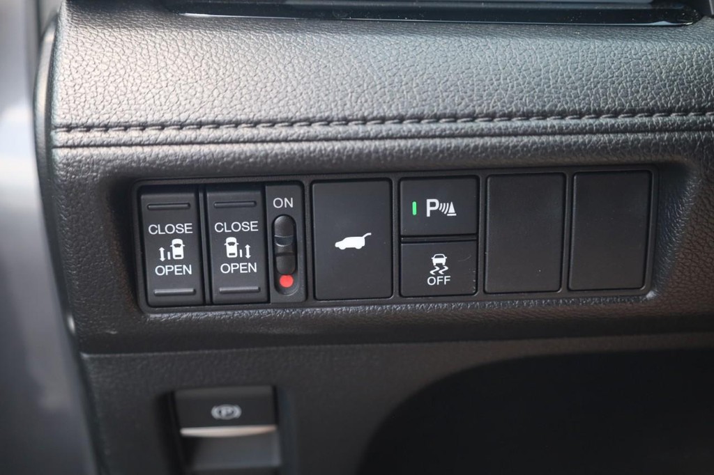 Honda Odyssey Vehicle Full-screen Gallery Image 13