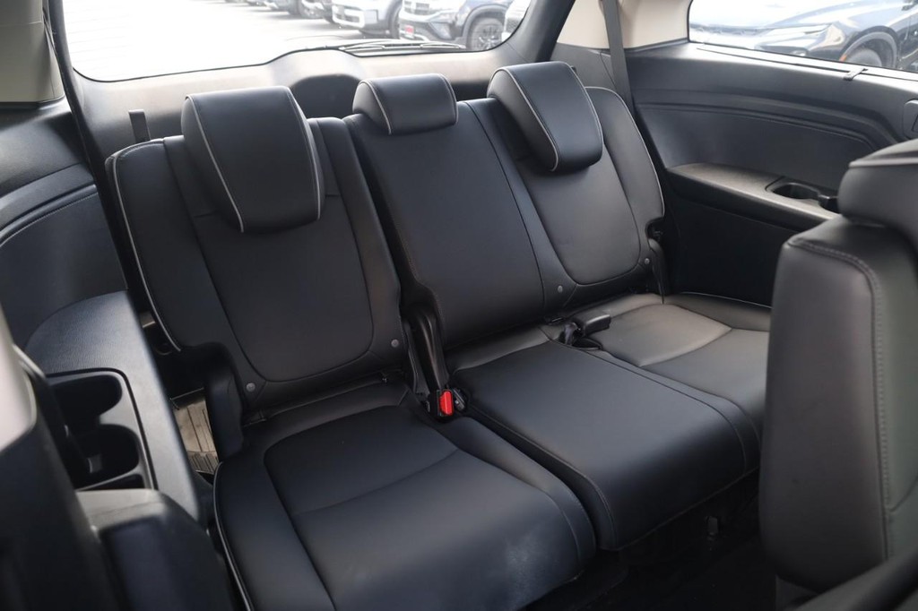 Honda Odyssey Vehicle Full-screen Gallery Image 24