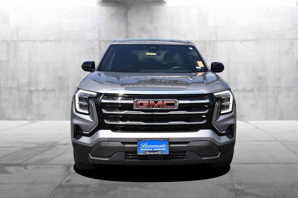GMC Terrain Vehicle Full-screen Gallery Image 4