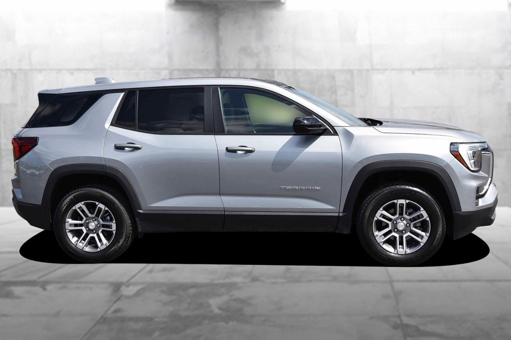 GMC Terrain Vehicle Full-screen Gallery Image 5