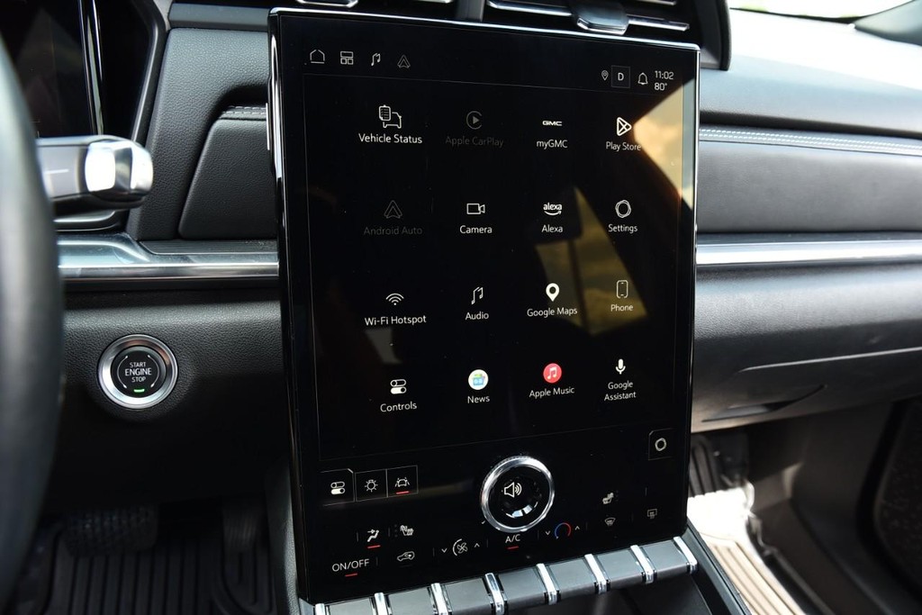 GMC Terrain Vehicle Full-screen Gallery Image 14