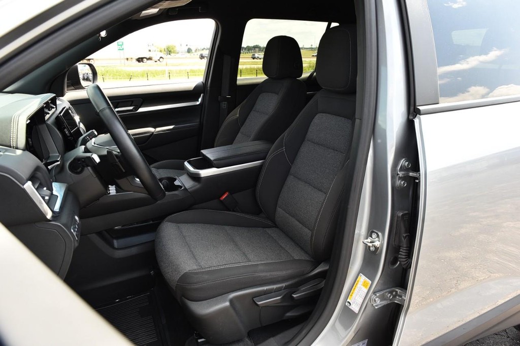 GMC Terrain Vehicle Full-screen Gallery Image 19