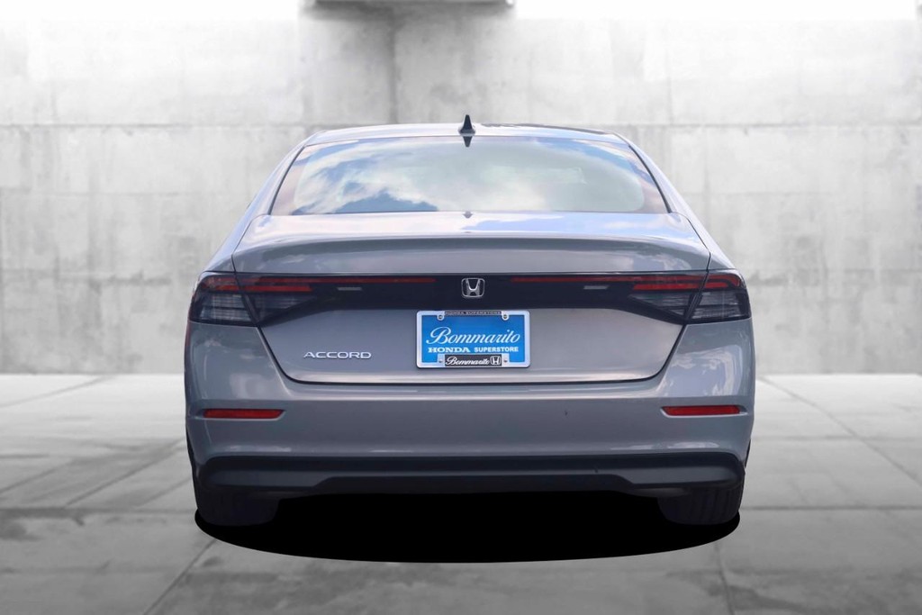 Honda Accord Sedan Vehicle Image 06