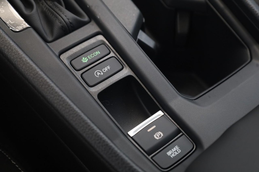 Honda Accord Sedan Vehicle Image 17