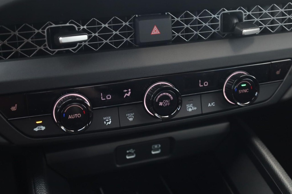 Honda Accord Sedan Vehicle Image 15