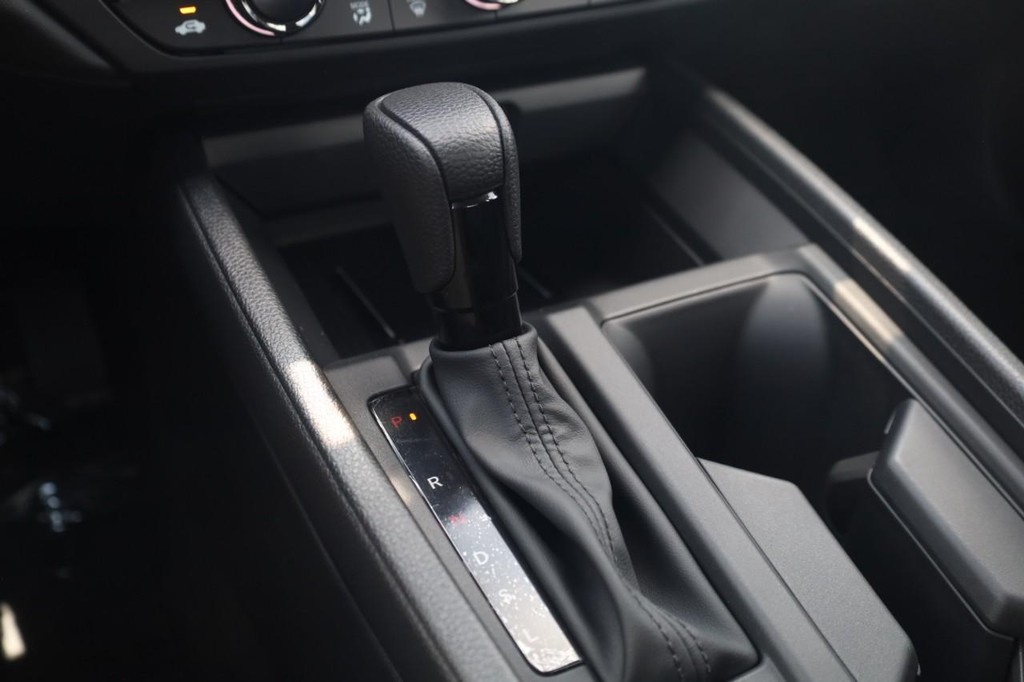 Honda Accord Sedan Vehicle Image 18