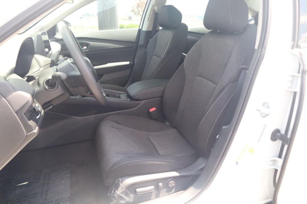 Honda Accord Sedan Vehicle Image 19