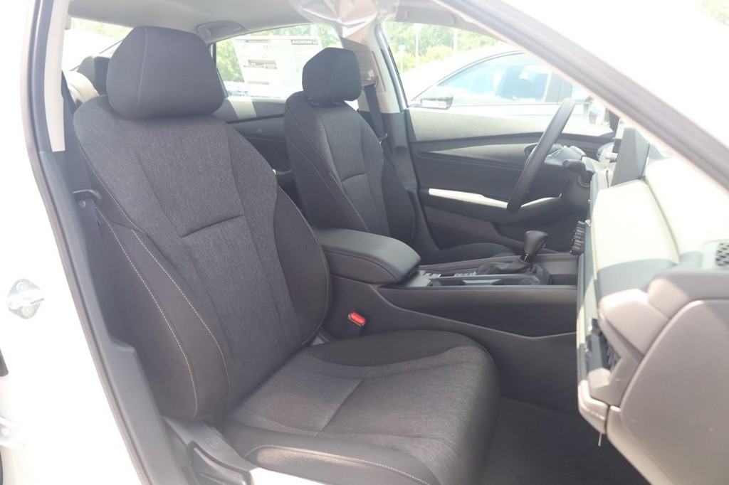 Honda Accord Sedan Vehicle Image 20