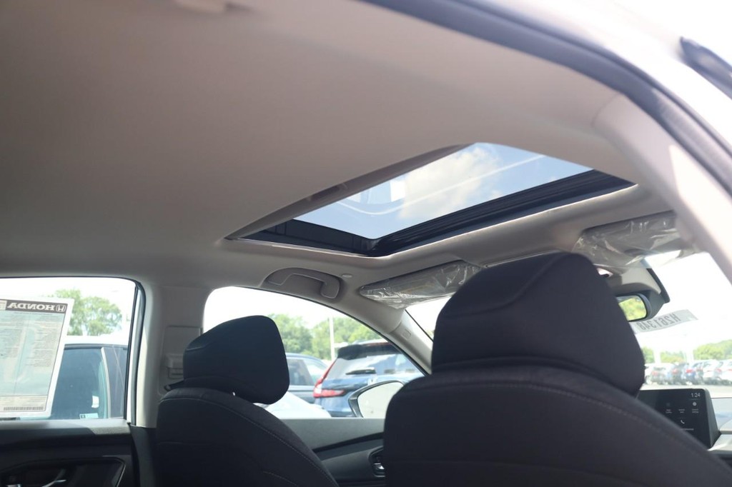 Honda Accord Sedan Vehicle Image 22