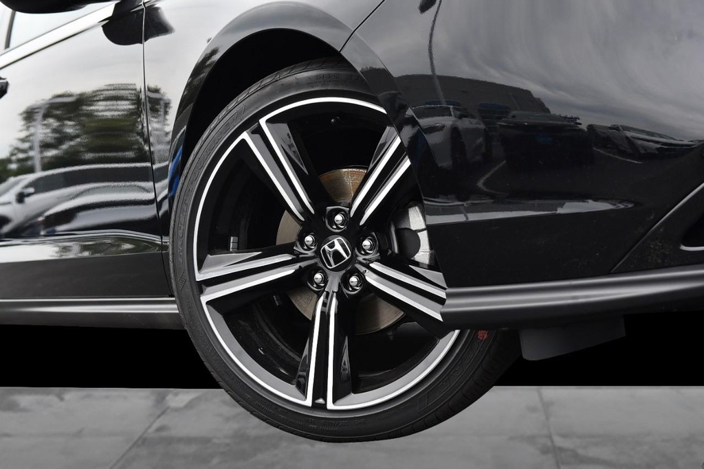 Honda Accord Sedan Vehicle Image 03