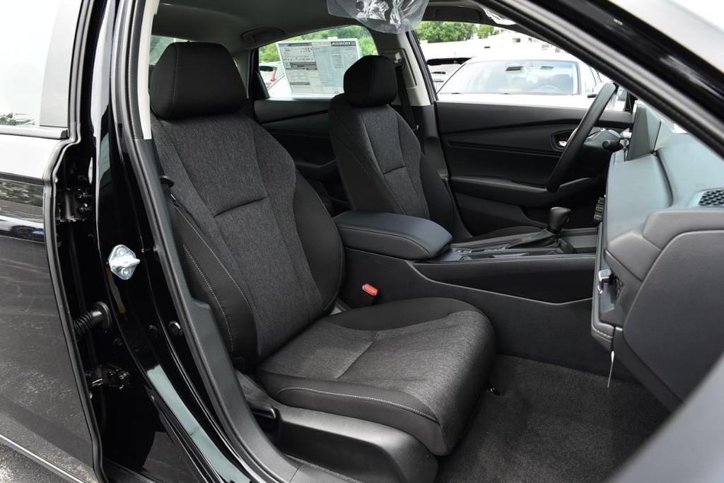 Honda Accord Sedan Vehicle Image 21