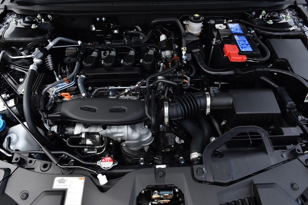 Honda Accord Sedan Vehicle Image 26
