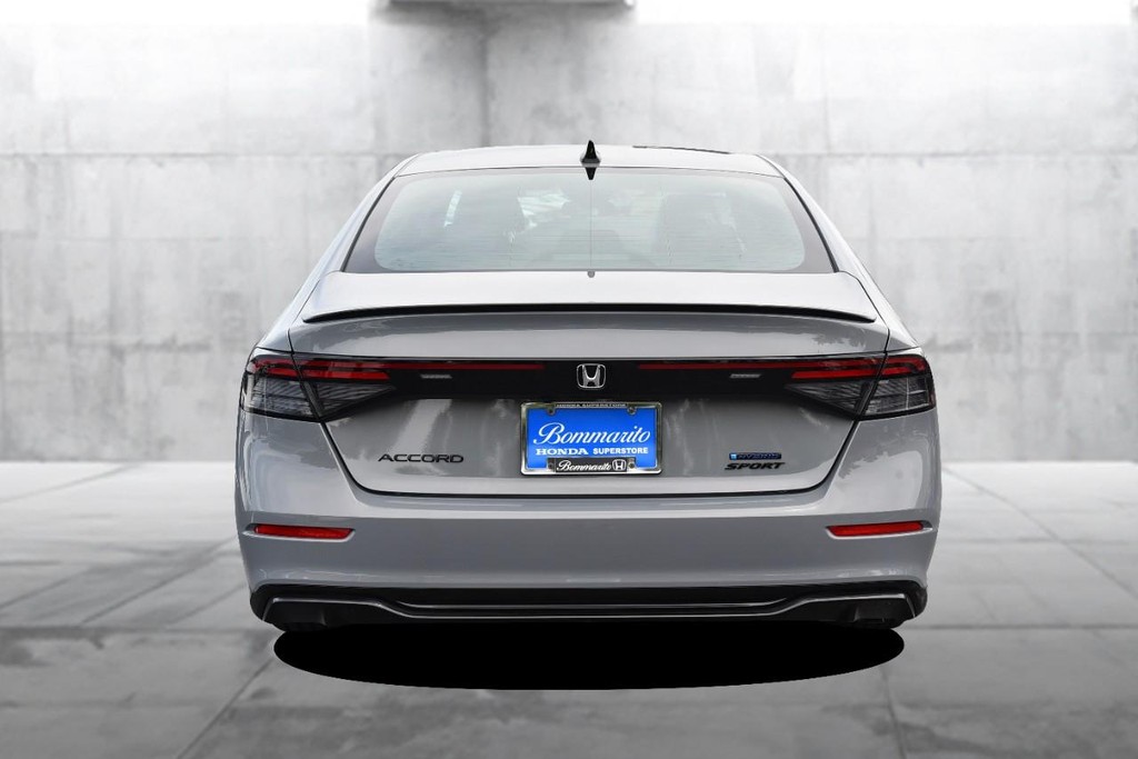 Honda Accord Hybrid Vehicle Image 06