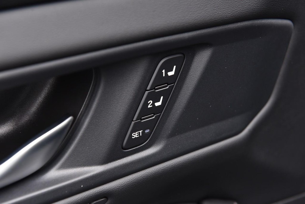 Honda Accord Hybrid Vehicle Image 09