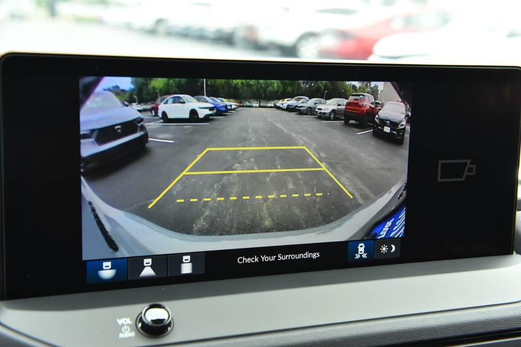 Honda Accord Hybrid Vehicle Image 12