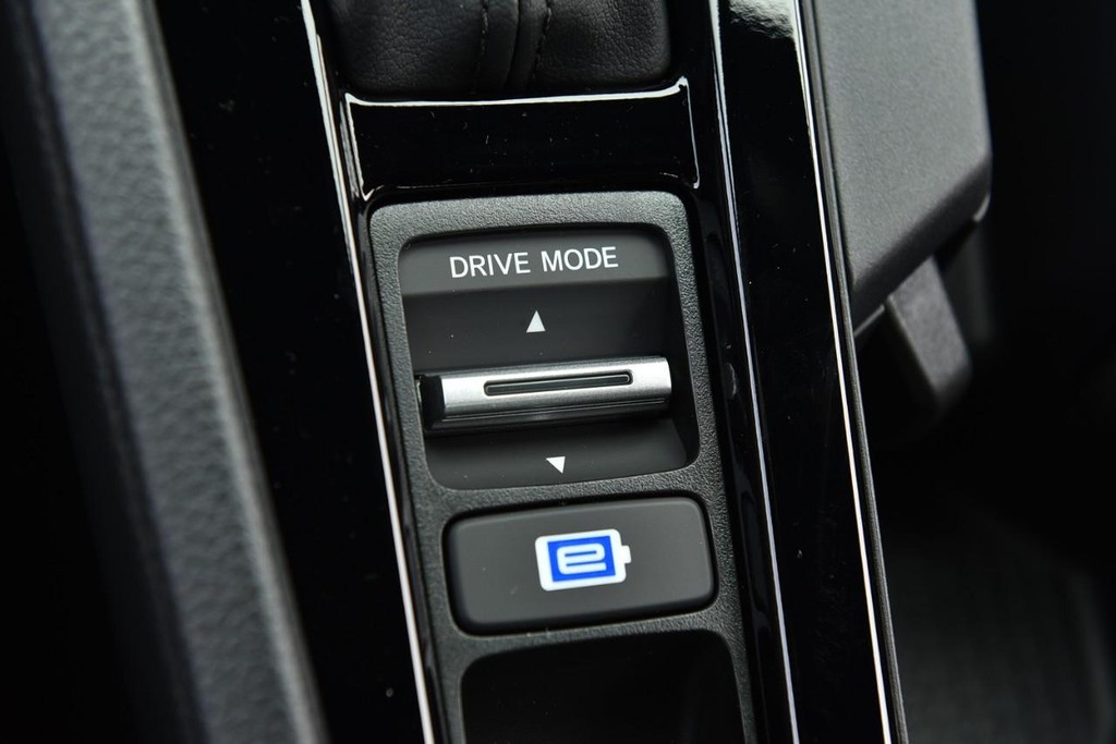 Honda Accord Hybrid Vehicle Image 18